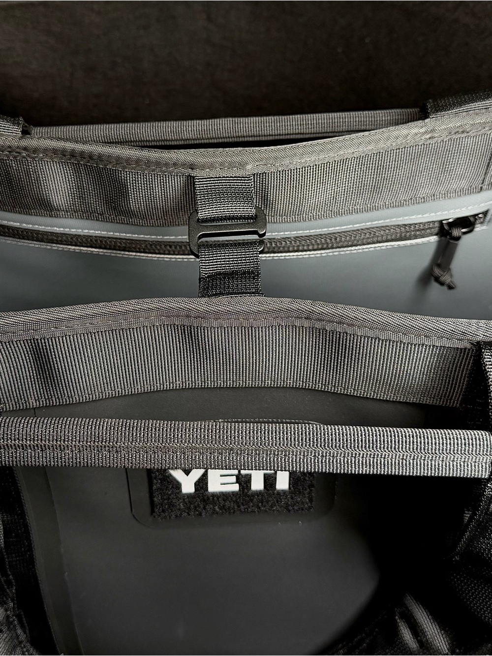 Yeti Camino 35 Carryall Bag — Black NWT - Picture 4 of 8